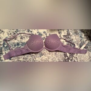 PINK Victoria's Secret Purple Molded Cup Bra